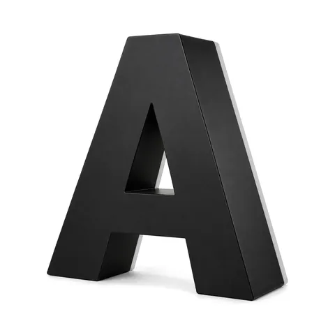 Letra A de canal negro mate con efecto halo, apagada, sobre fondo blanco